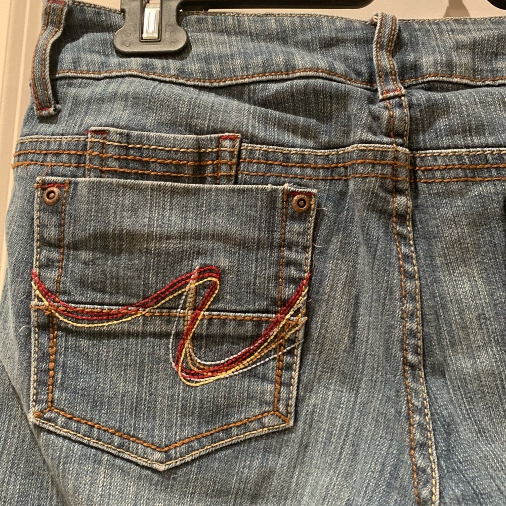Smart Set Jeans - Picture 5 of 7